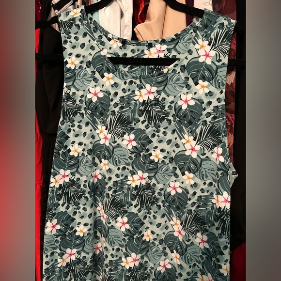 Green Leopard Floral Dress - Picture 2 of 7